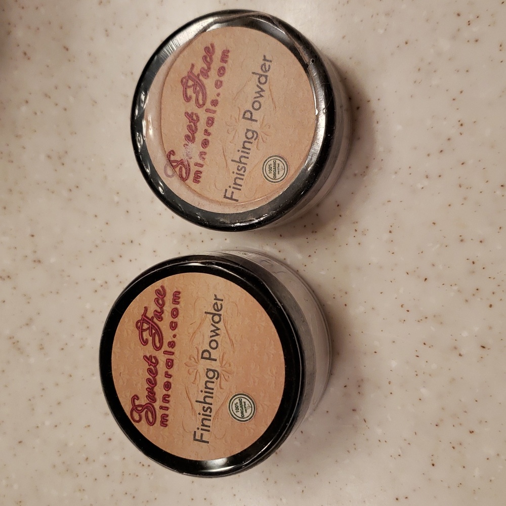 NEW Sweet Face Minerals Finishing Powder - Picture 4 of 4